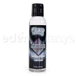 Titannium lubricant