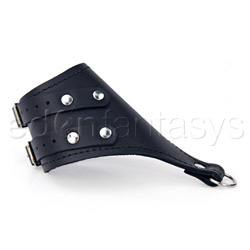 Single pull ball stretcher